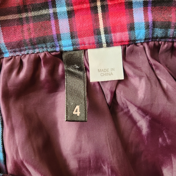 H&M DIVIDED Plaid Skirt, Size 4 - Picture 7 of 10